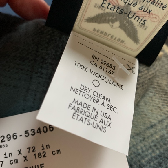 Pendleton 5th Avenue Ocean Ombre Wool Throw - Picture 2 of 6